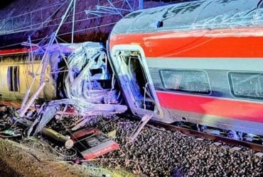 В Испании столкнулись два поезда: погибли десятки людей и более сотни ранены