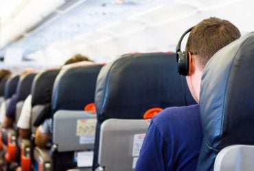 Як забронювати місце в літаку, аби біля вас ніхто не сидів: експертка розкрила хитрий трюк