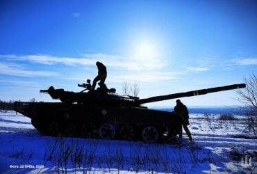 Штурмуют на мотоциклах: военный рассказал о действиях россиян на Покровском направлении