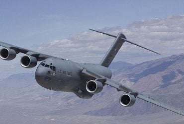 США перебросили десятки военно-транспортных самолетов на Ближний Восток: аналитики удивлены