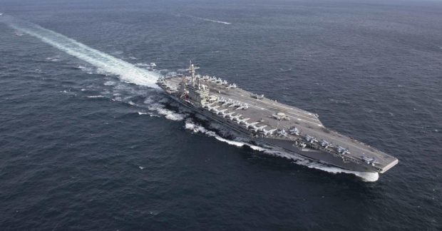 Ядерный, но медленный: почему авианосец-гигант USS Abraham Lincoln проигрывает в скорости Kép