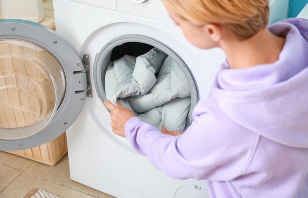Холодная вода не спасет: 8 вещей, которые нужно стирать только при высокой температуре