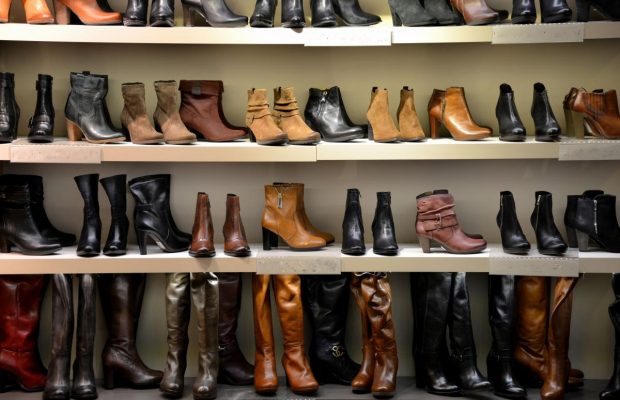 Ось чим можна прибрати плями і розводи зі шкіряного взуття: все банально просто