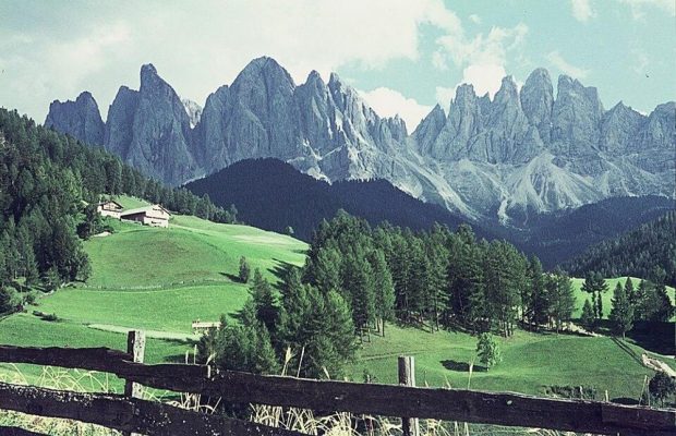 Популярний італійський курорт вводить зони, призначені тільки для місцевих жителів