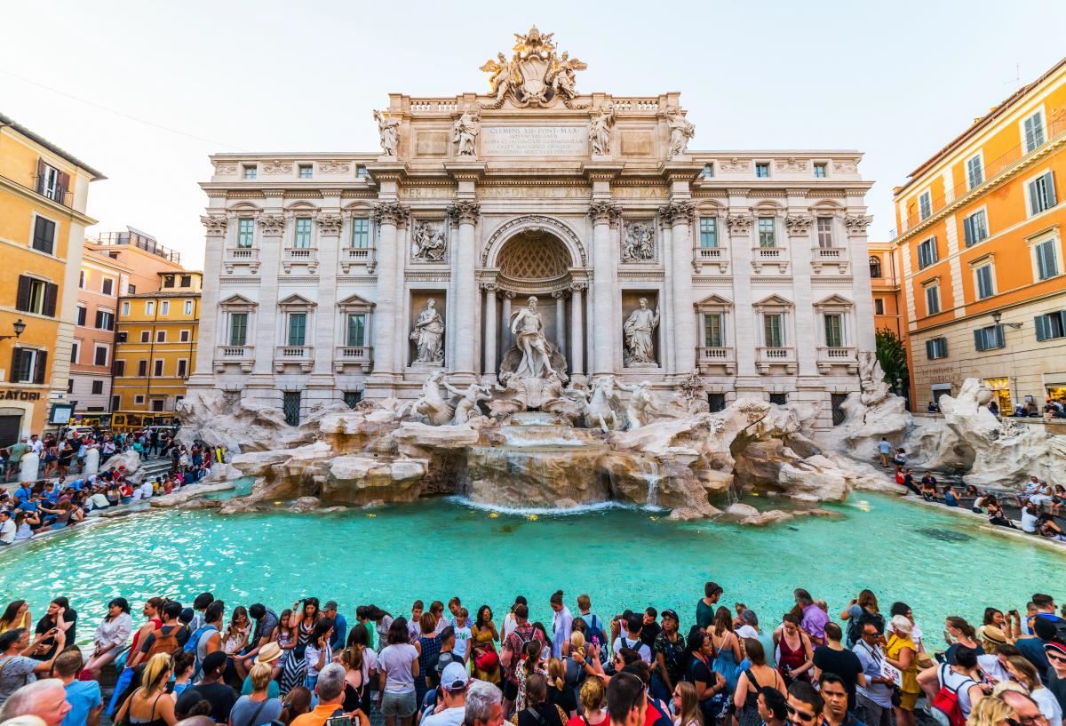 Теперь туристы могут полюбоваться одним из главных символов Рима только за деньги Теперь туристы могут полюбоваться одним из главных символов Рима только за деньги