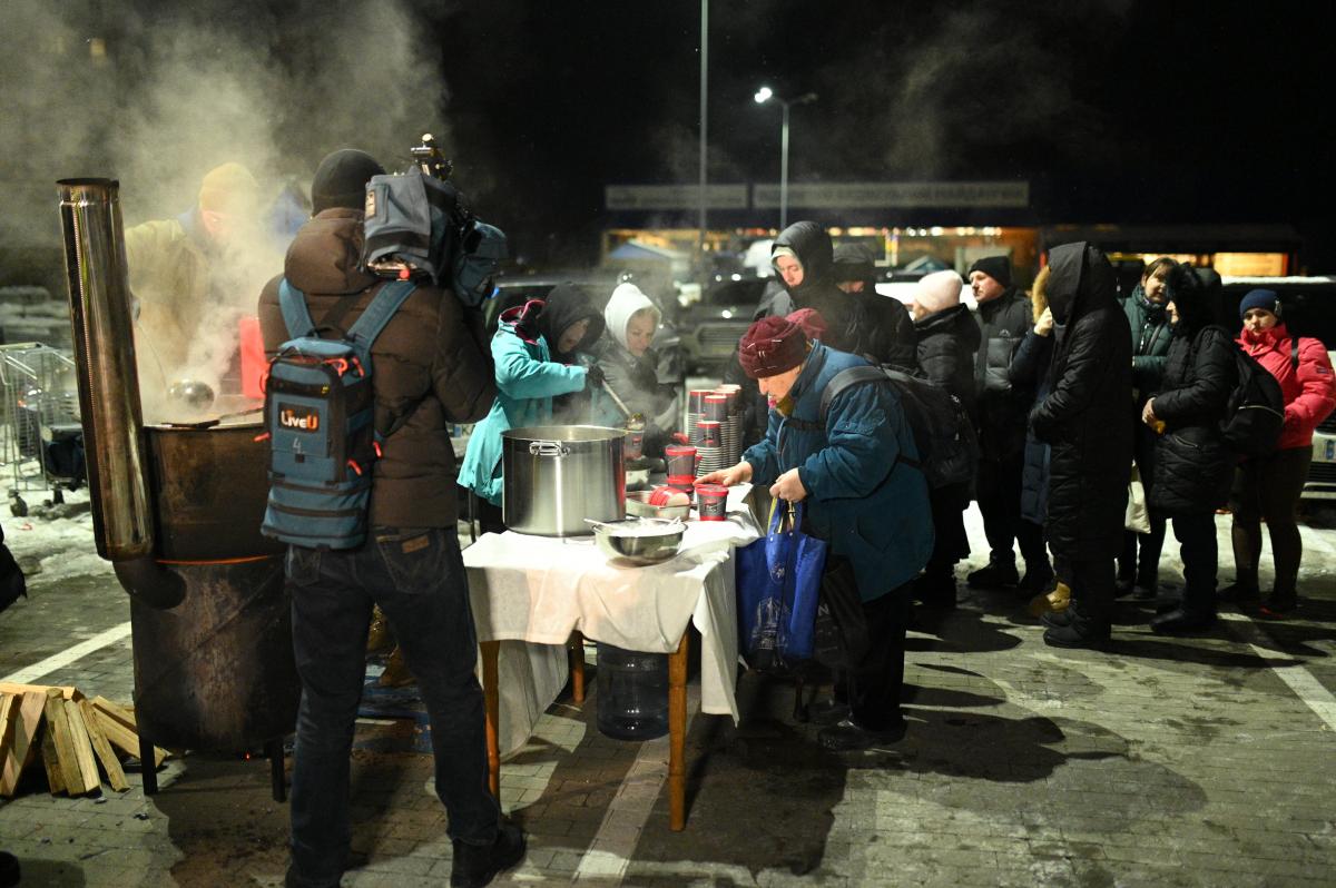 Рік допомоги та небайдужості: 'FoodTruck - їжа без кордонів' нагодував понад пів мільйона українців