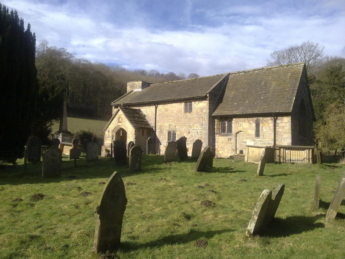 У Британії є 'зачароване' село з незвичайною старовинною церквою: у чому її особливість У Британії є 'зачароване' село з незвичайною старовинною церквою: у чому її особливість