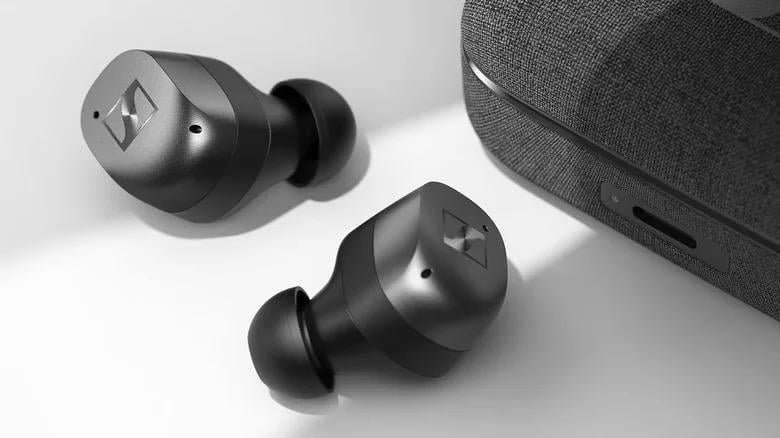 5 навушників, які аудіофіли радять замість AirPods Pro 3