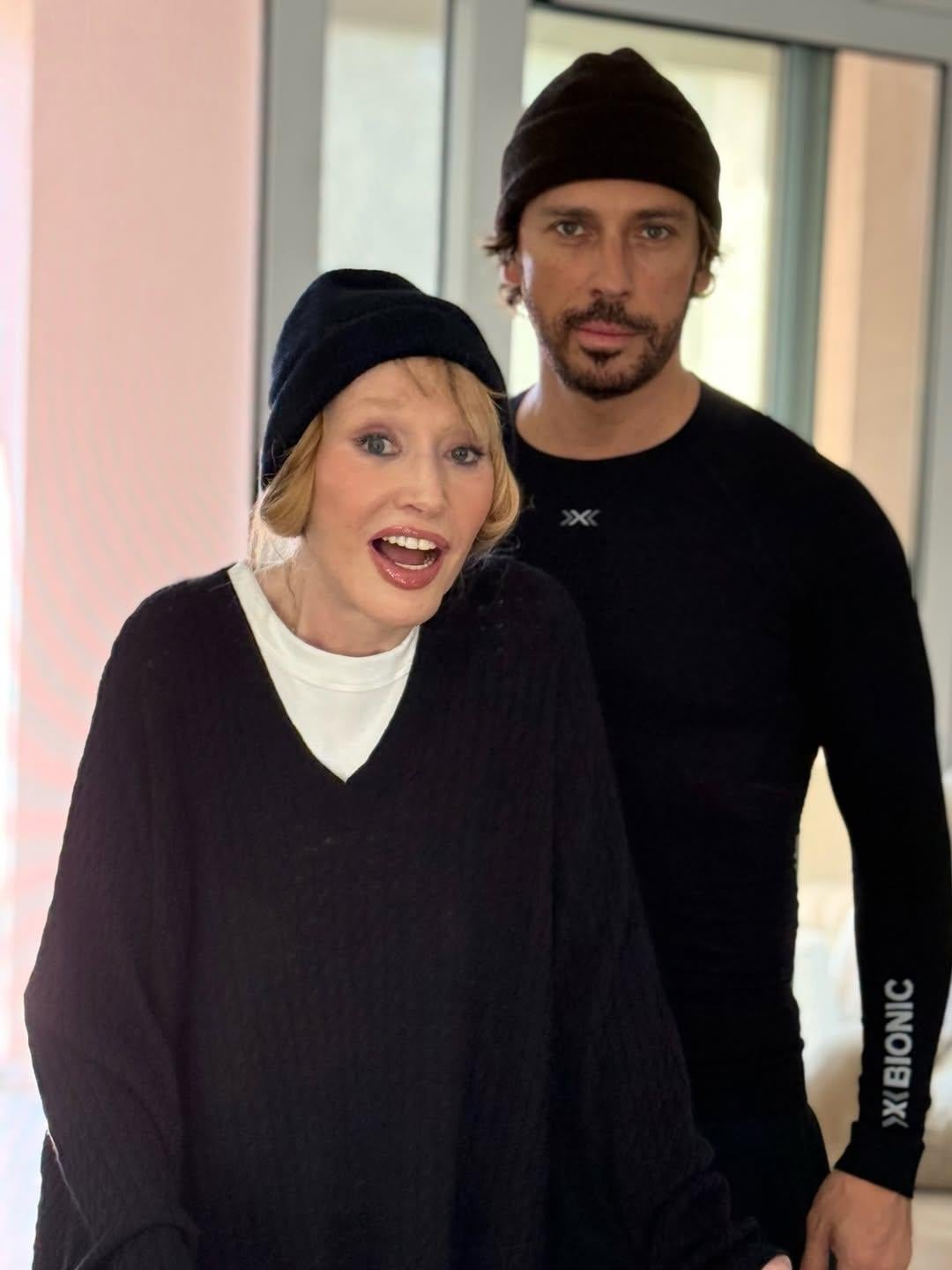 Галкин впервые за долгое время показался с 76-летней Пугачевой: ее не узнать (фото)