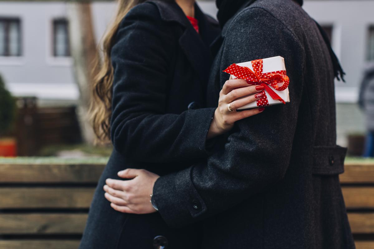 Что подарить парню на 14 февраля
