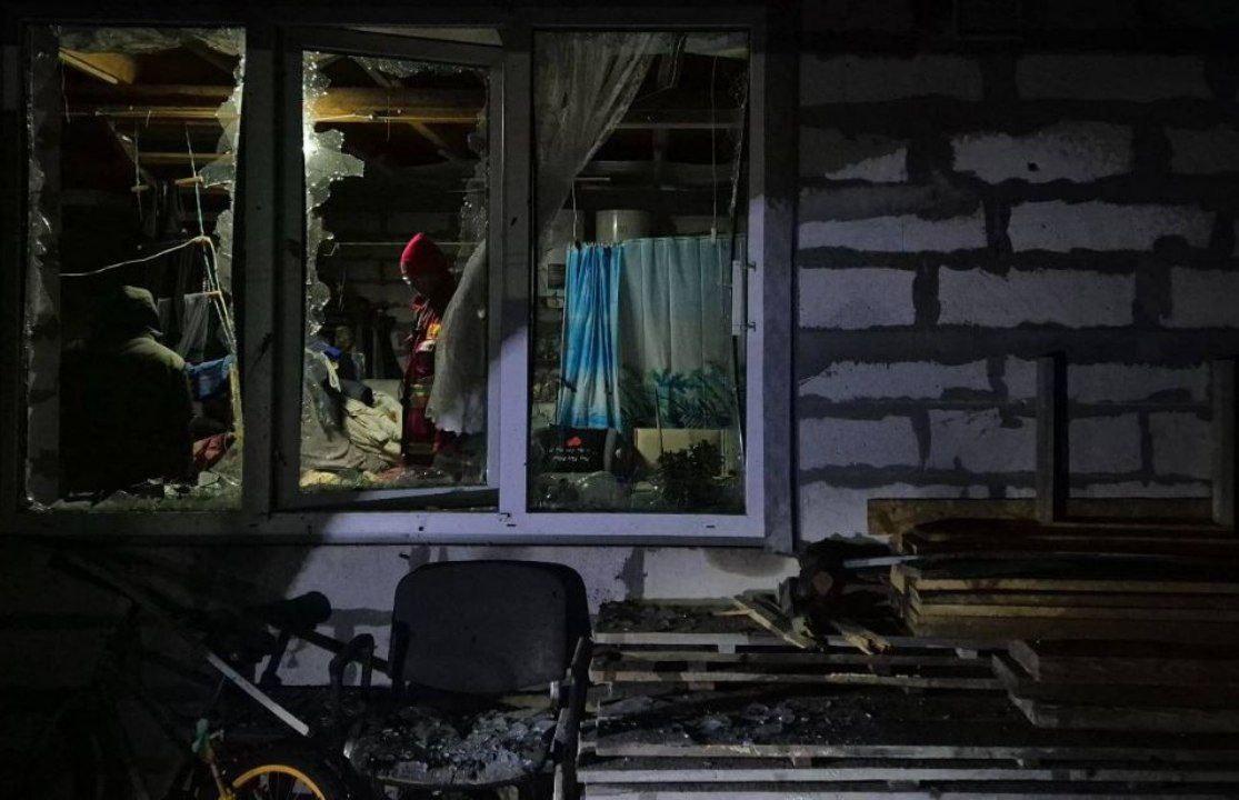 Окупанти завдали ударів по Дніпропетровщині та Запоріжжі: загинула людина, є поранені