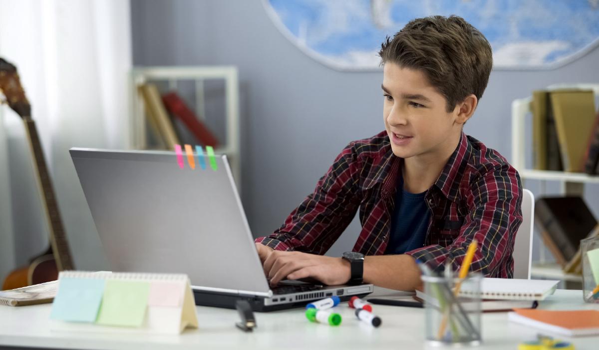 Переход из обычной школы в дистанционную: что нужно знать