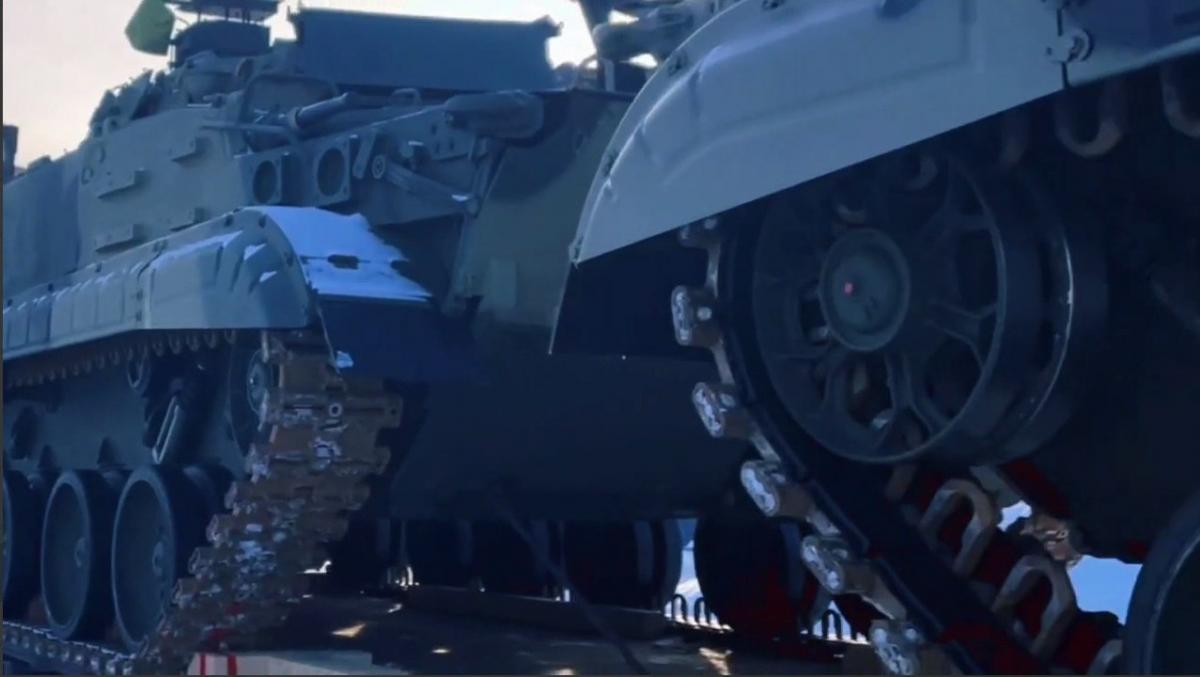 Российская армия получила новую партию усовершенствованных БМП (видео)