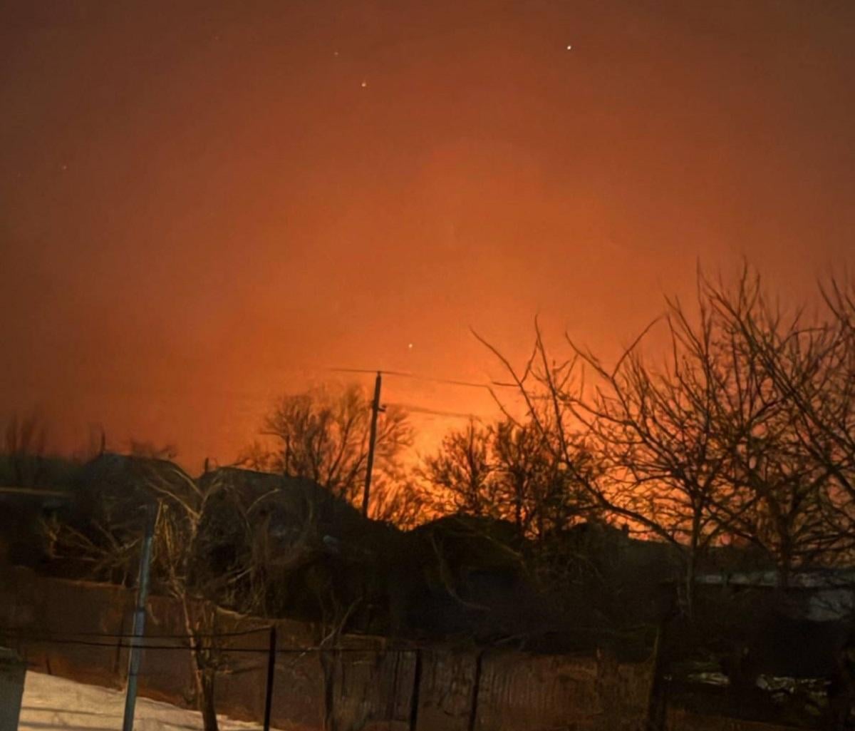 Дрони уразили арсенал ГРАУ у Волгоградській області, населення евакуюють