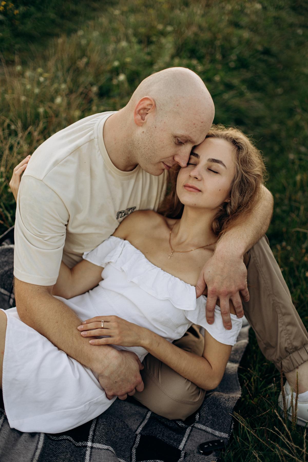 Культурные силы представили трогательный трек 'Тобі' о любви, которую прервала война