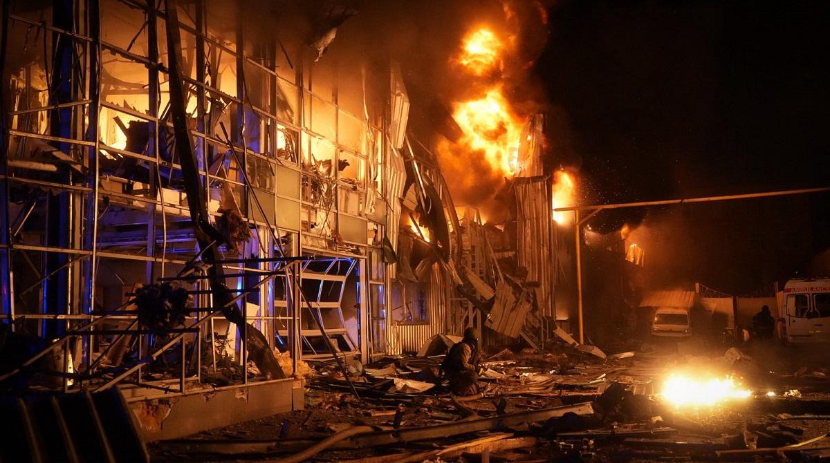 РФ вдарила по півдню України: є руйнування енергетичної та портової інфраструктури (фото, відео) РФ вдарила по півдню України: є руйнування енергетичної та портової інфраструктури (фото, відео)