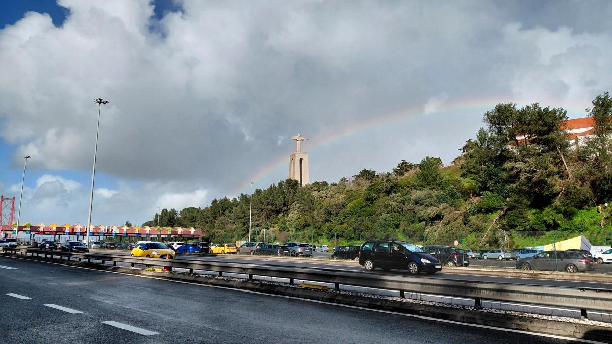 Португалія у лютому з курсом євро 52: плюси, мінуси, підводні камені