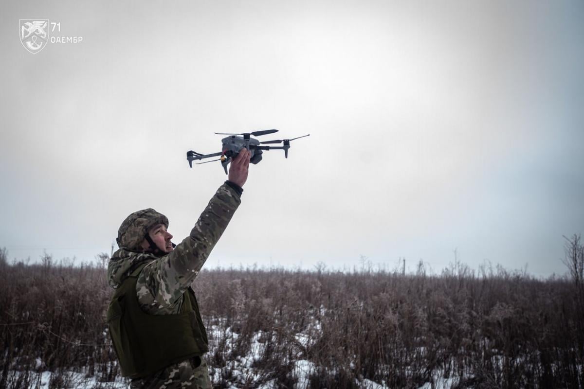 РФ хоче обійти з півночі Мирноград: десантники ЗСУ показали 'сафарі' на окупантів (відео)