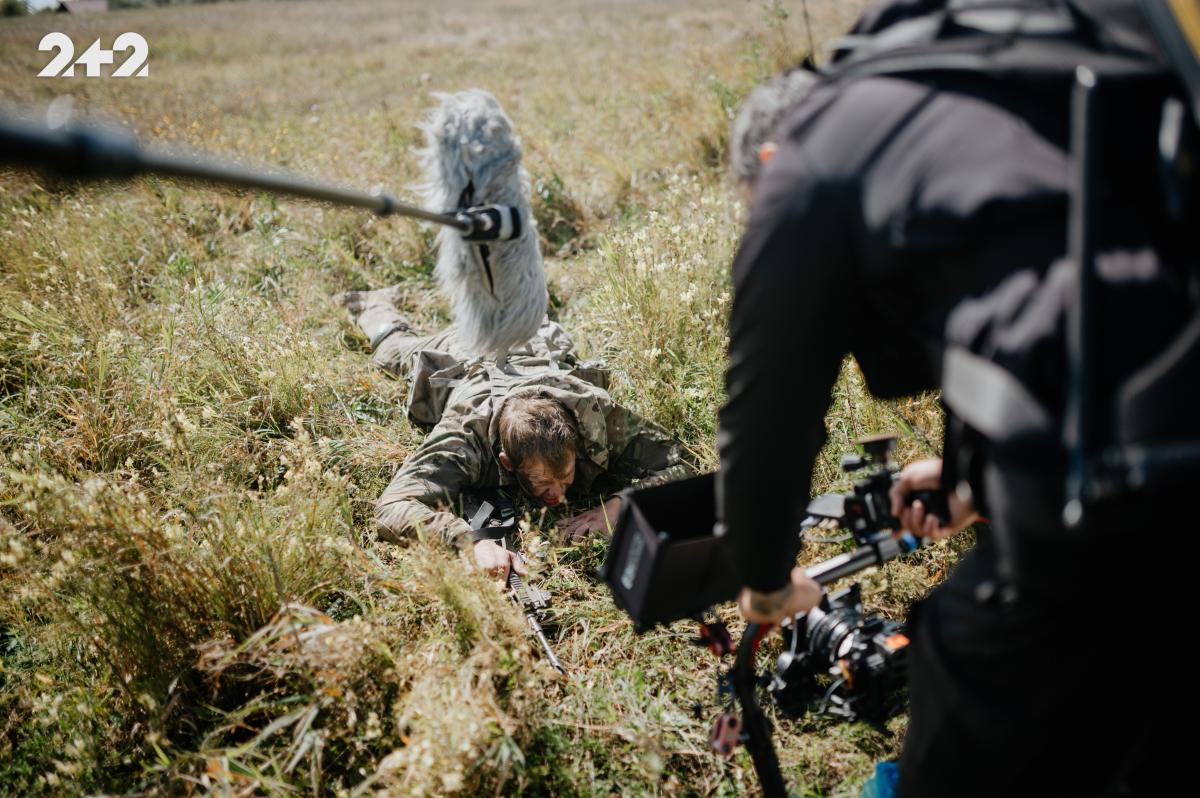 'Стільки я ще у своєму житті не повзав', - актор Андрій Ісаєнко про знімання у драмі 'Живий' та роботу під час війни 'Стільки я ще у своєму житті не повзав', - актор Андрій Ісаєнко про знімання у драмі 'Живий' та роботу під час війни