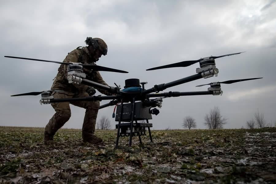 Дешевое оружие на фронте: Украина диктует новые правила современной войны, – BI