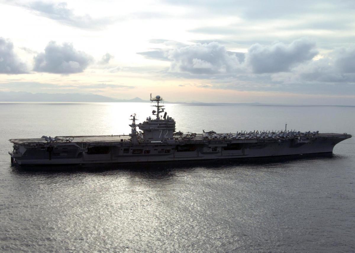 '30 тонн золота' на авіаносці: вся правда про два гігантські якорі USS Abraham Lincoln