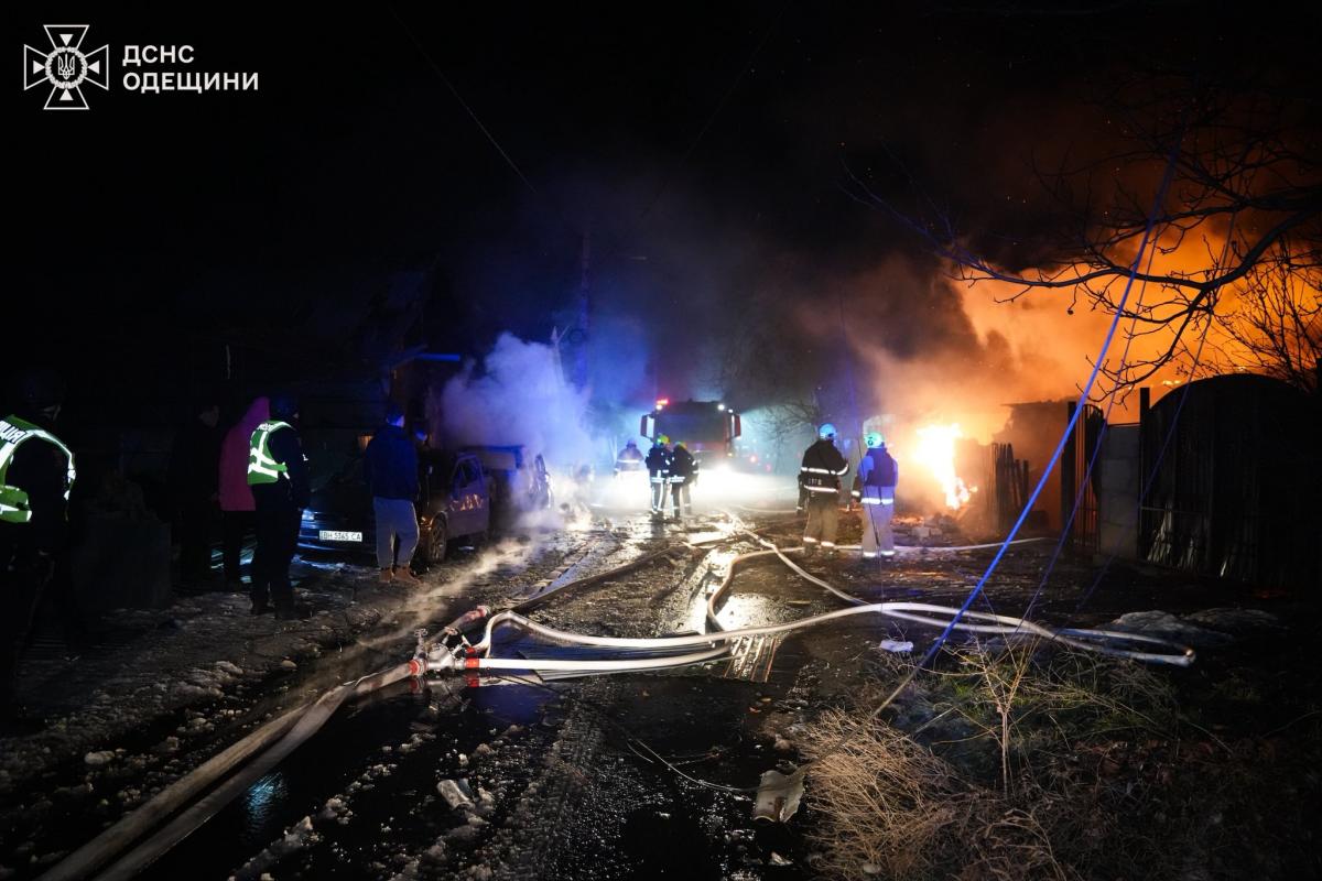 РФ атаковала энергетические объекты и жилой сектор Одессы: есть разрушения и пострадавшие РФ атаковала энергетические объекты и жилой сектор Одессы: есть разрушения и пострадавшие