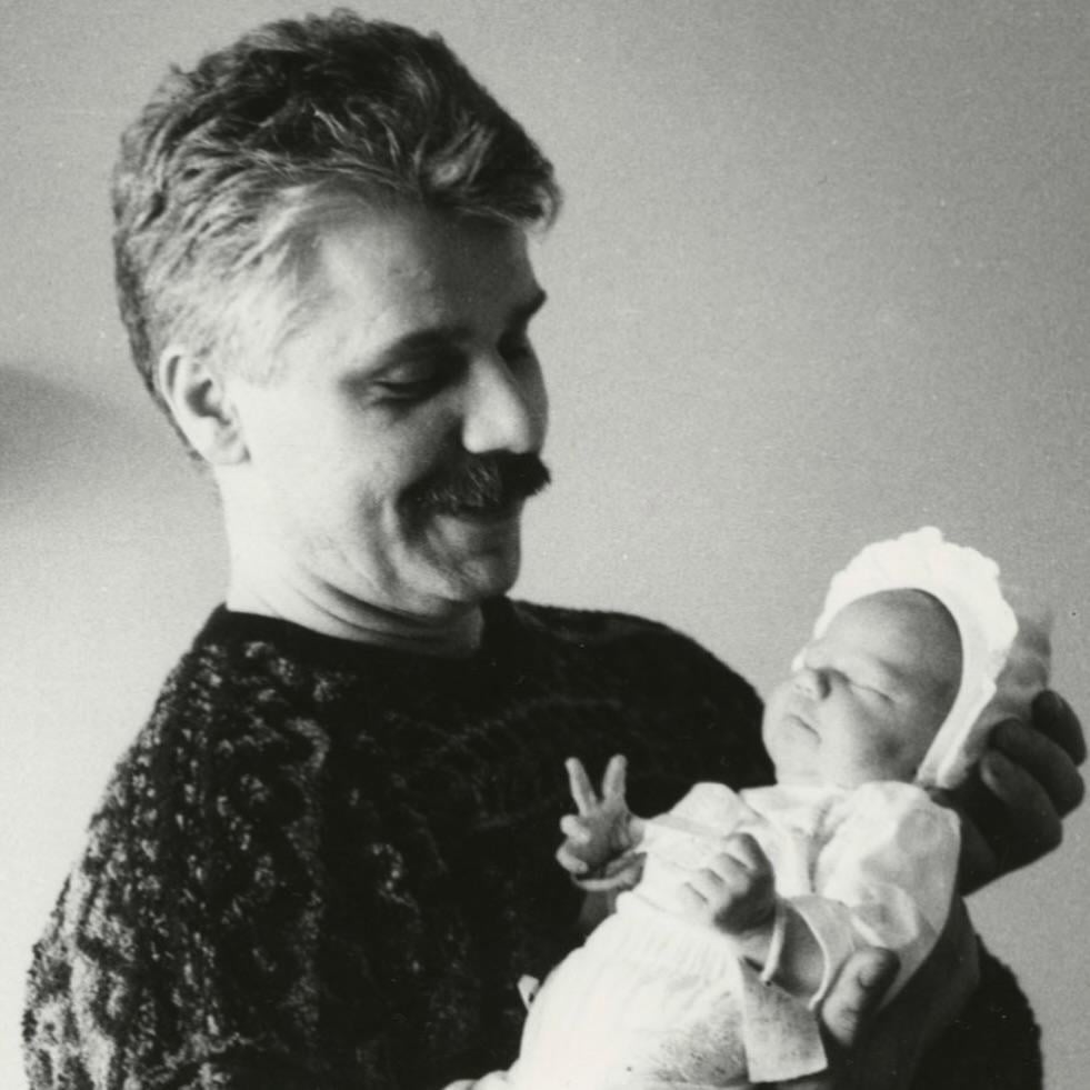 Зібров публічно звернувся до дочки і показав фото з нею, зроблені майже 30 років тому