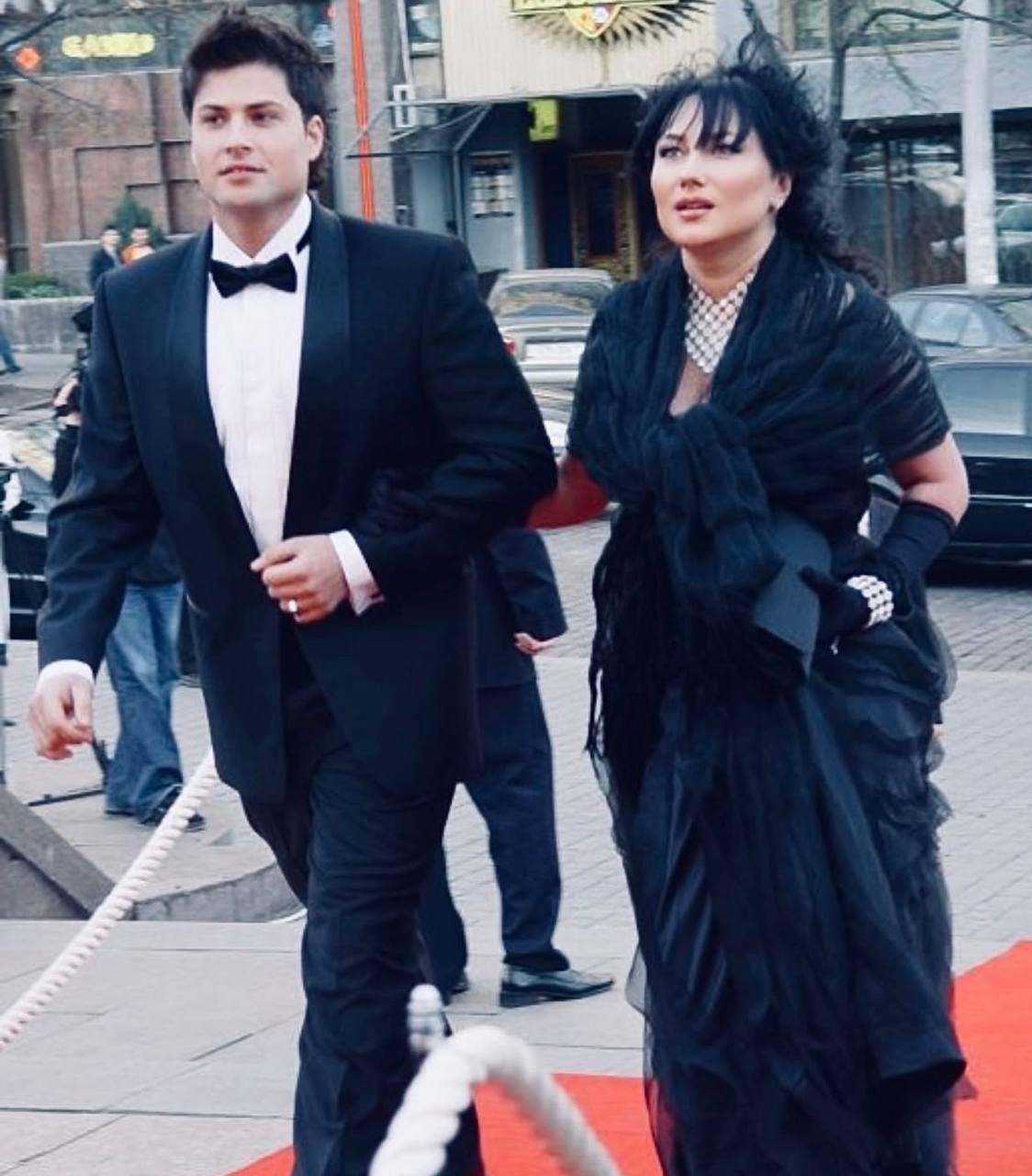 Мозговая эмоционально высказалась об отношениях с мужем и удивила архивным фото