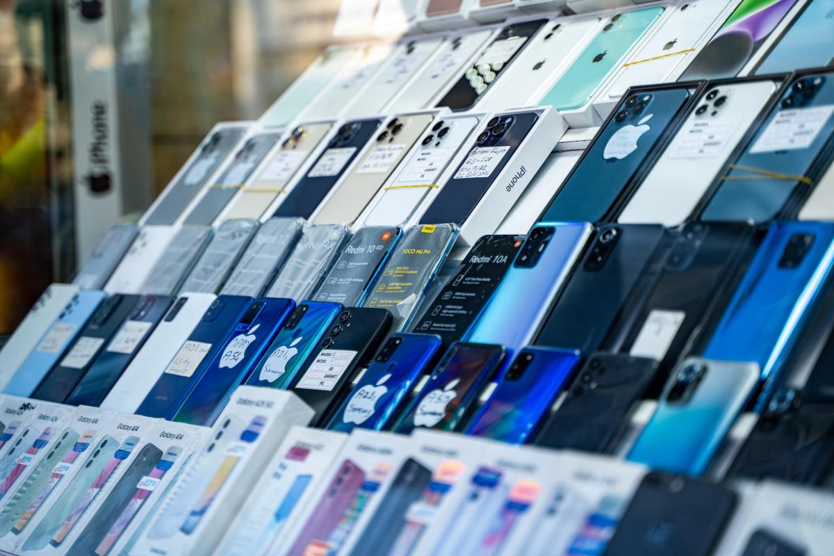 Фахівці назвали шість смартфонів, які сміливо можна купувати вживаними у 2026 році Фахівці назвали шість смартфонів, які сміливо можна купувати вживаними у 2026 році