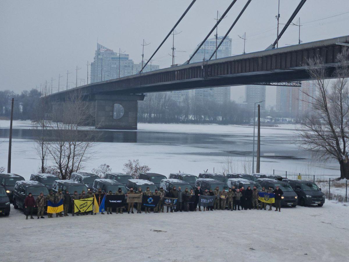 MK Foundation передал Силам обороны Украины 50 автомобилей: транспорт уже работает на передовой MK Foundation передал Силам обороны Украины 50 автомобилей: транспорт уже работает на передовой