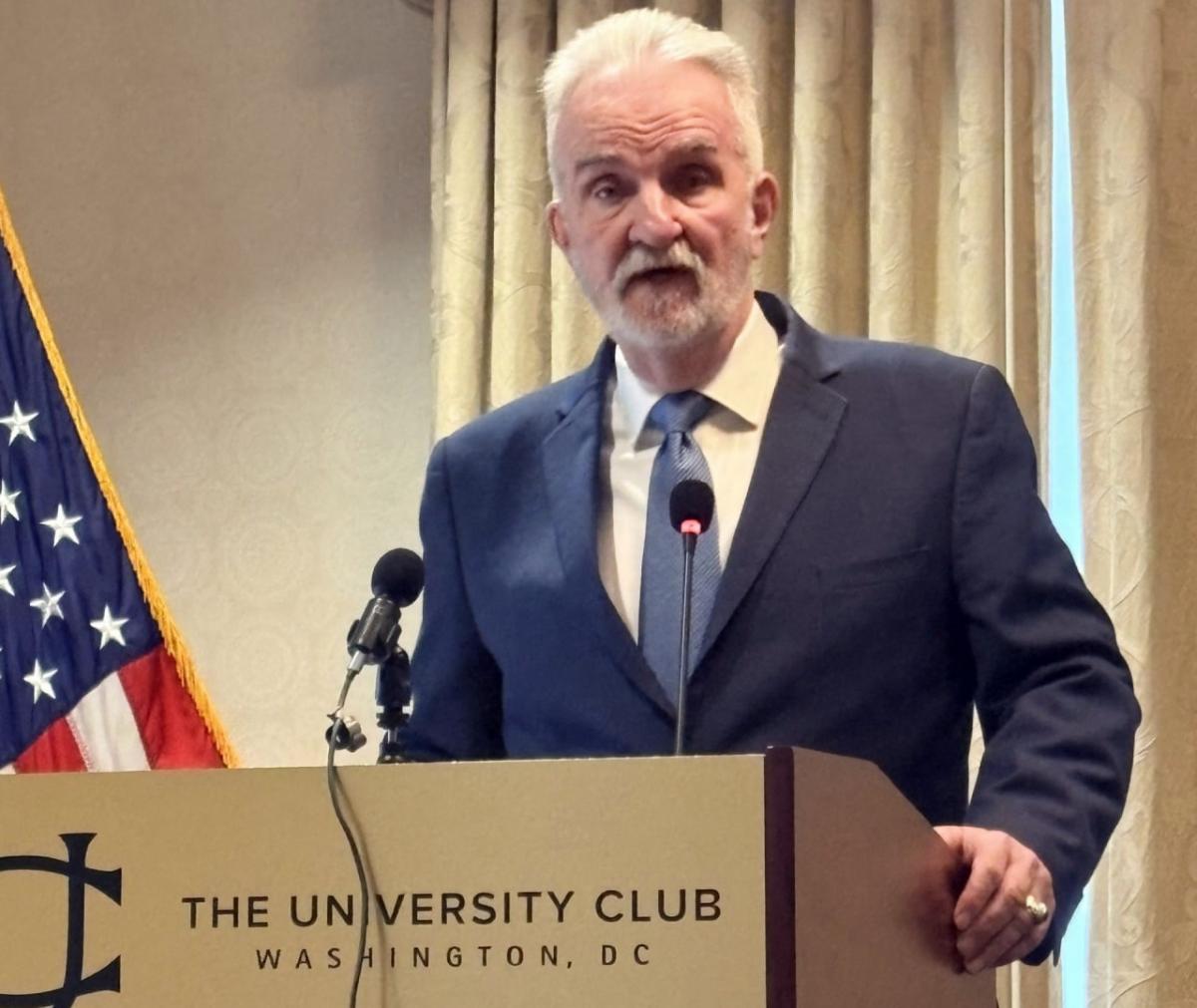 Американские политики и генералы выступают за решительную поддержку Украины