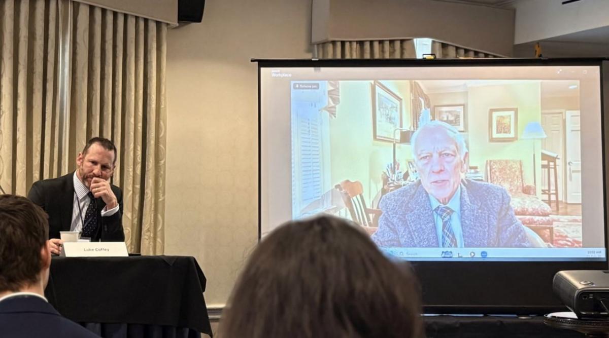 Американские политики и генералы выступают за решительную поддержку Украины