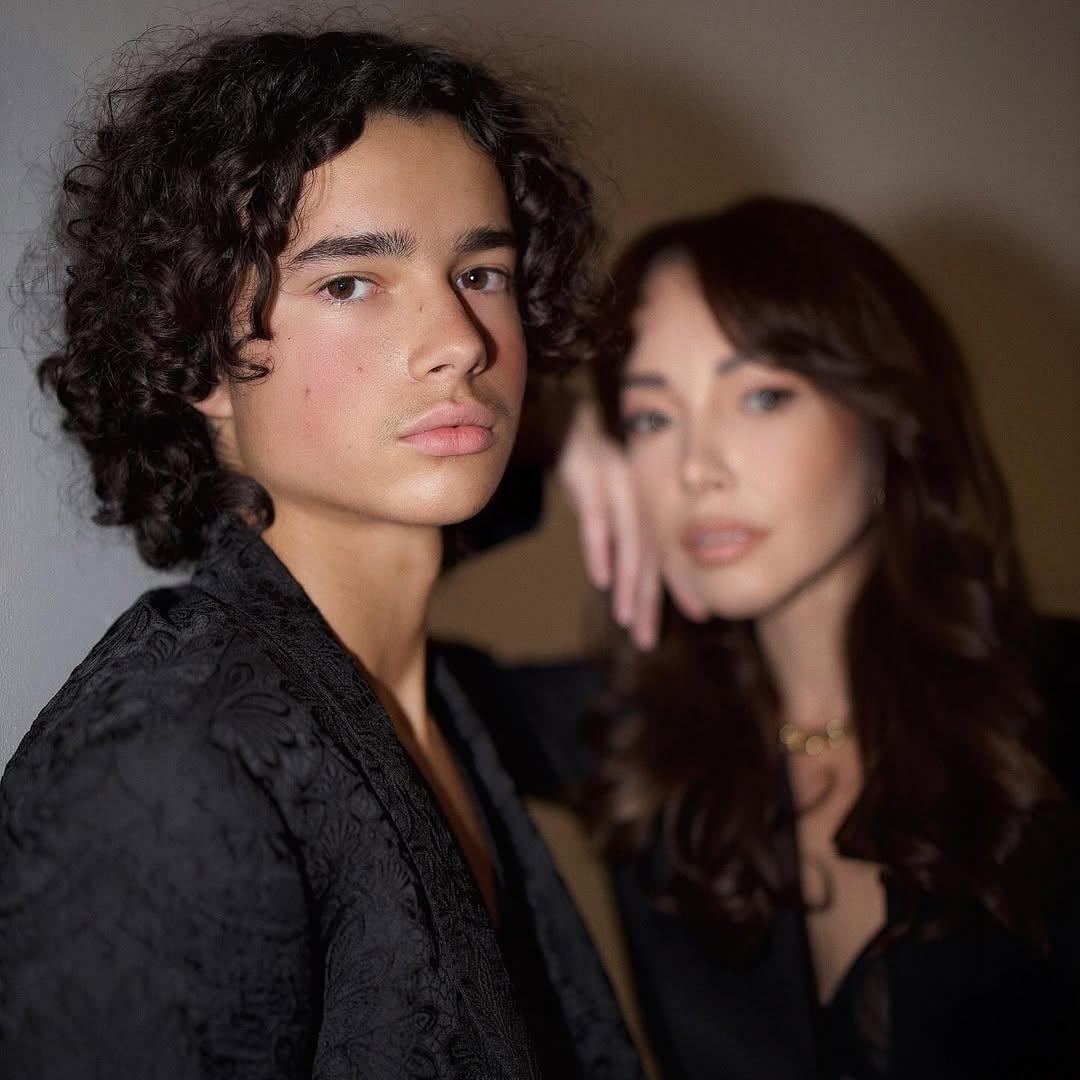 Кухар показала дорослого сина і публічно звернулася до нього: рідкісні фото