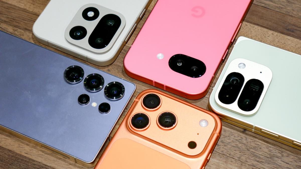 Авторитетные обозреватели назвали 6 смартфонов с лучшей камерой в 2026 году Авторитетные обозреватели назвали 6 смартфонов с лучшей камерой в 2026 году