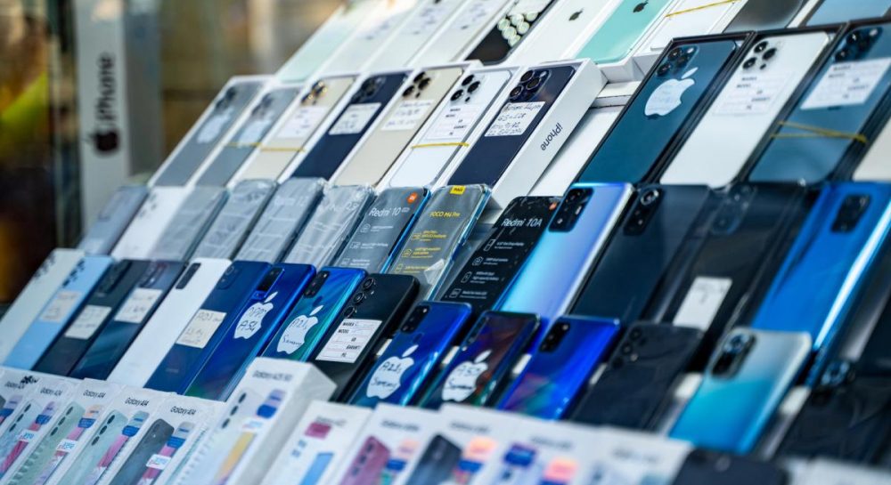 Який бу телефон купити в 2026 році