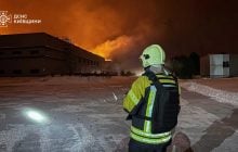 РФ атаковала склады и логистический центр в Киевской области: возник масштабный пожар (видео)