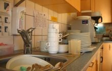 Люди, які накопичують купу брудного посуду в раковині, мають ці 9 спільних рис характеру
