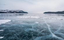 На Байкалі провалився під лід УАЗ із китайськими туристами, семеро загиблих