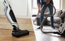 Дороже - не значит удобнее: какой пылесос лучше - вертикальный или обычный