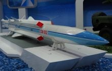 Щоб нищити флот США, Іран намагається купити надзвукові протикорабельні ракети у Китаю