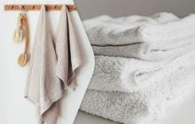 Потрібно просто кинути в машинку один предмет: рушники знову стануть м'якими