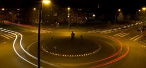 Ця фатальна помилка може призвести до ДТП: як проїжджати перехрестя з круговим рухом