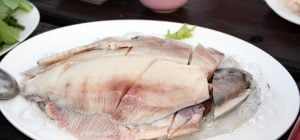 Шеф-повара всегда делают это при готовке рыбы: как пожарить рыбу без запаха