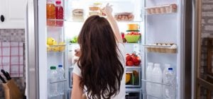 Які продукти не можна класти в холодильник: експерти назвали поширені помилки