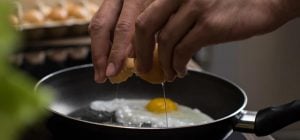 Секретний інгредієнт для яєчні: додайте його і смак вийде ідеальним