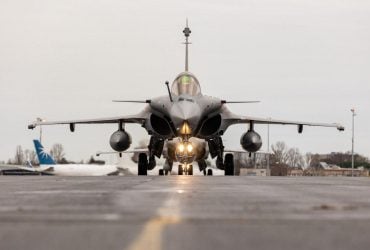 Во Франции отработали масштабное перемещение истребителей Rafale на случай атаки