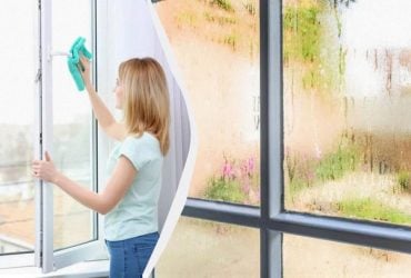 Цим засобом потрібно один раз натерти вікна: більше не будуть потіти і плакати