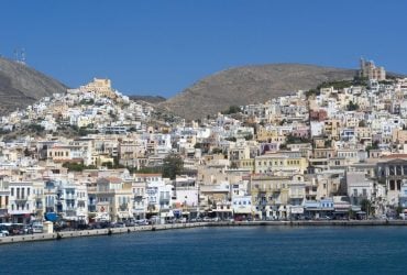 В Эгейском море есть остров, где можно жить бесплатно, но есть одно условие