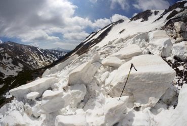 У горах Каліфорнії після лавини зникли 10 туристів