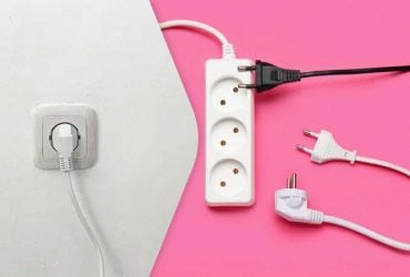 Експерт з енергетики назвав 5 приладів, які не можна підключати до подовжувача: що це